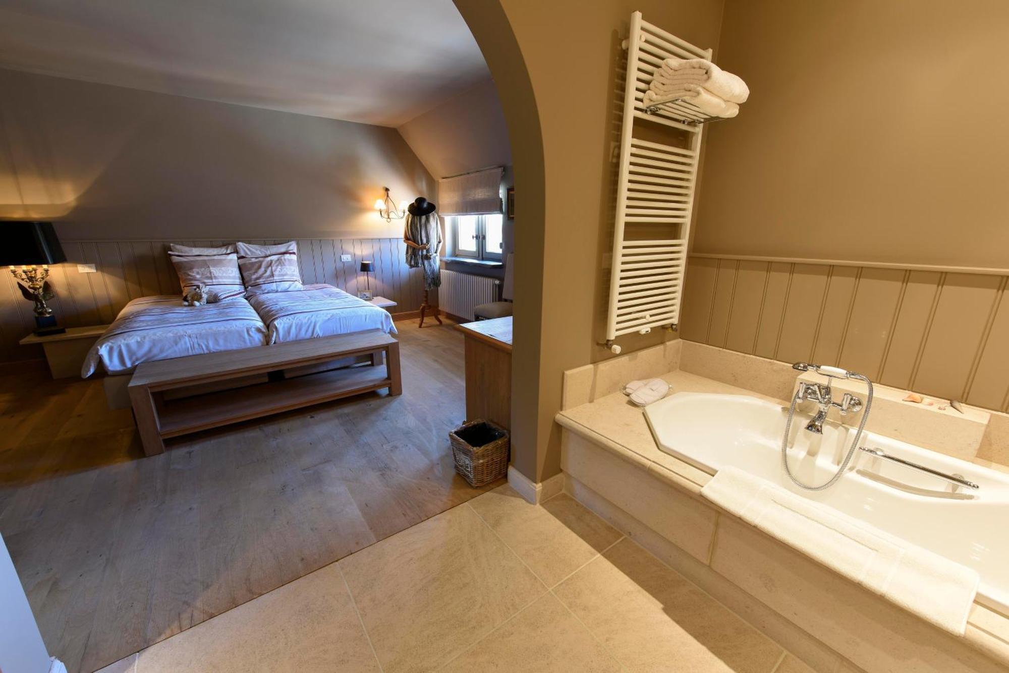 Sans Soucis Bed & Breakfast 4*